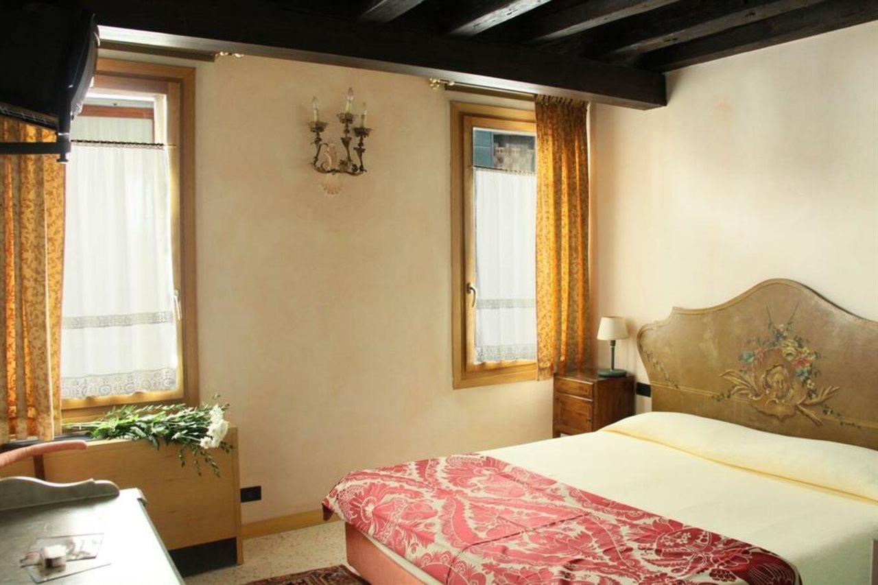 San Simeon Apartments Venesia Bagian luar foto