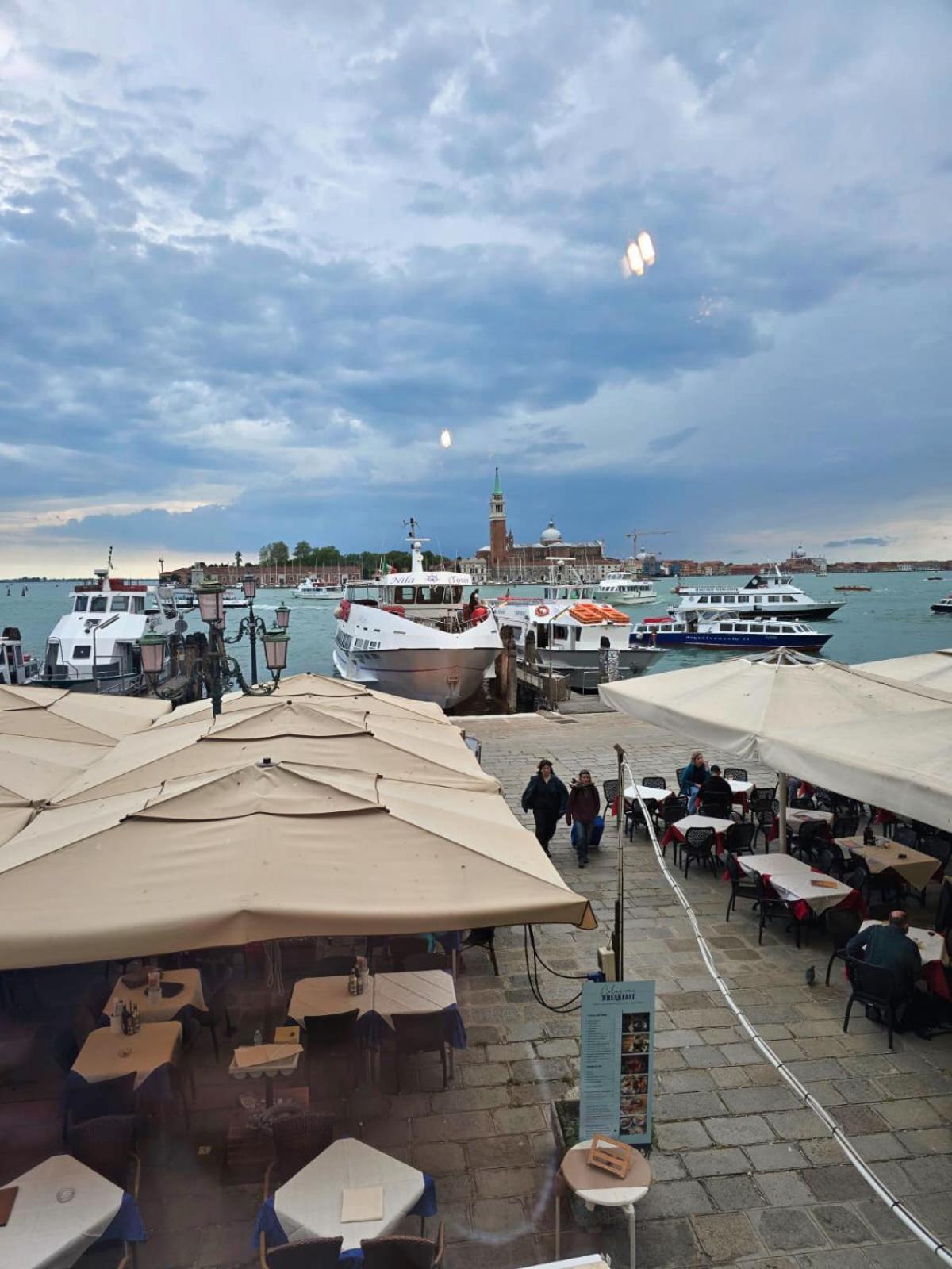 San Simeon Apartments Venesia Bagian luar foto