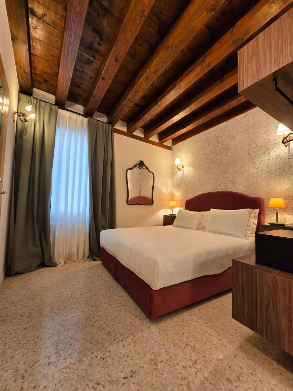 San Simeon Apartments Venesia Bagian luar foto
